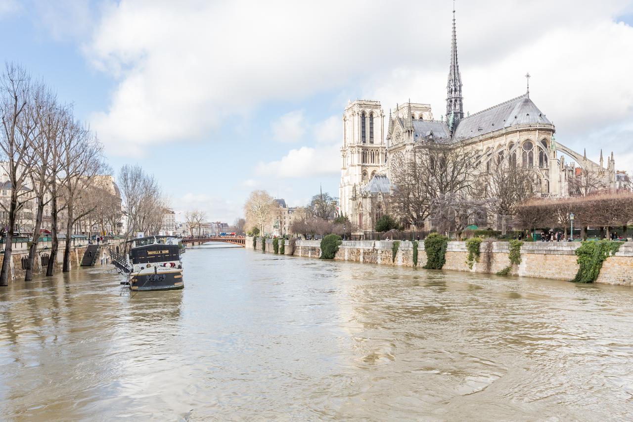 Veeve - Overlooking the Seine on Ile de la Cité París Exterior foto